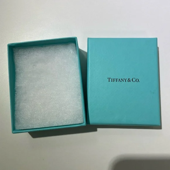 Tiffany Box - Picture 3 of 6